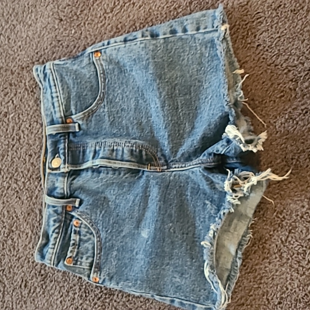 Levis Premium Ribcage Shorts